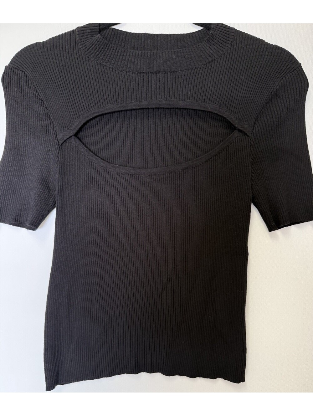 Forever 21 Womens L Black Mock Neck Ribbed Knit Keyhole Chest Cutout Top Tee